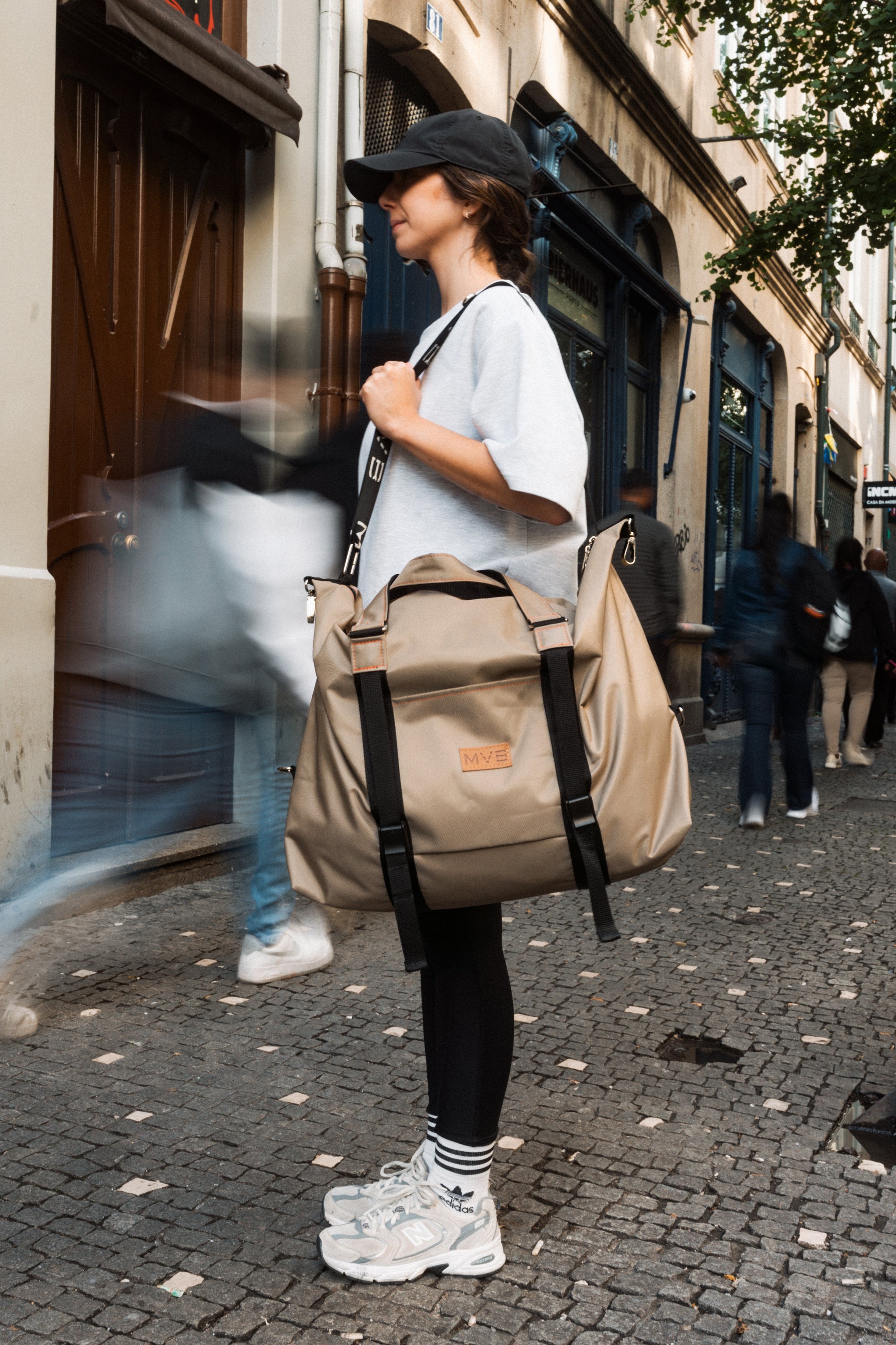 FLEXY DUFFLE BAG - BEIGE